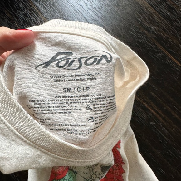 Poison rock band tee size small off white color - Picture 3 of 3